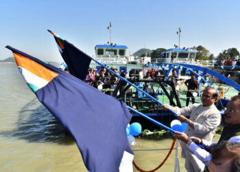 Catamaran vessels inaugurated by Assam CM : আধুনিক জল পৰিবহণৰ বাবে ১০ কাটামৰাণ জাহাজ মুকলি মুখ্যমন্ত্ৰীৰ