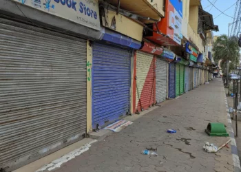 Protestors in Manipur are calling for a 48-hour bandh to demand the release of five youths. 5 Protestors in Manipur are calling for a 48-hour bandh to demand the release of five youths.