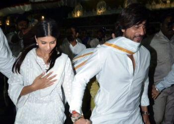 Shahrukh Khan Jawan promotion I শ্বাহৰুখ খানৰ মন্দিৰ দৰ্শনক লৈ প্ৰশ্ন উত্থাপন