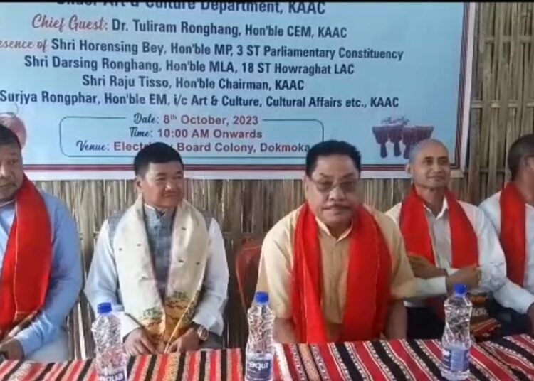 ডকমোকাত কাৰ্বি পৰম্পৰাগত সংগীত বিদ্যালয়ৰ শুভ উদ্ধোধন কৰে মুখ্য কাৰ্যবাহী সদস্য তুসিৰাম ৰমহাঙে 1 ডকমোকাত কাৰ্বি পৰম্পৰাগত সংগীত বিদ্যালয়ৰ শুভ উদ্ধোধন কৰে মুখ্য কাৰ্যবাহী সদস্য তুসিৰাম ৰমহাঙে