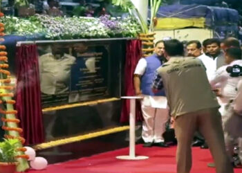 CM inaugurated Shradhanjali flyover : ৰাইজৰ যাতায়াতৰ বাবে মুখ্যমন্ত্ৰীয়ে মুকলি কৰিলে শ্ৰদ্ধাঞ্জলি উৰণ সেতু 1 CM inaugurated Shradhanjali flyover : ৰাইজৰ যাতায়াতৰ বাবে মুখ্যমন্ত্ৰীয়ে মুকলি কৰিলে শ্ৰদ্ধাঞ্জলি উৰণ সেতু