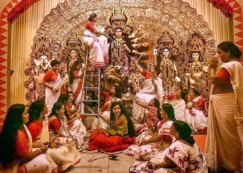 Durga puja 2023 : আজিৰে পৰা আৰম্ভ দুৰ্গাপূজা, এইবাৰ মহানগৰীত দেৱীৰ শিৰত হীৰাৰ মুকুট