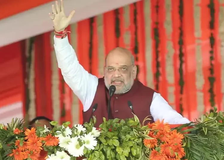 Amit Shah's rally in Kolkata to deny the corruption of the TMC is the voice of transformation. 1 Amit Shah’s rally in Kolkata to deny the corruption of the TMC is the voice of transformation.