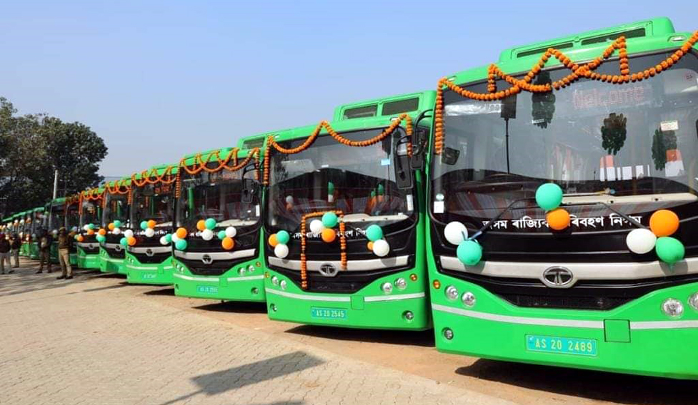 Guwahati electirc bus service I নৱবৰ্ষৰ প্ৰথম দিনটোত গুৱাহাটীবাসীলৈ 'গ্ৰীণ বাছ' উপহাৰ মুখ্যমন্ত্ৰীৰ 4 bus0 | ASSAM TIMES POST