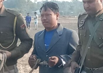 যোৱা পাঁচ দিনে সন্ধানহীন নাঁৱৰ পৰা ব্ৰহ্মপুত্ৰত জপিয়াই পলায়ন কৰা কাজিৰঙাৰ গঁড় হত্যাকাৰী চোৰাং চিকাৰীঃ