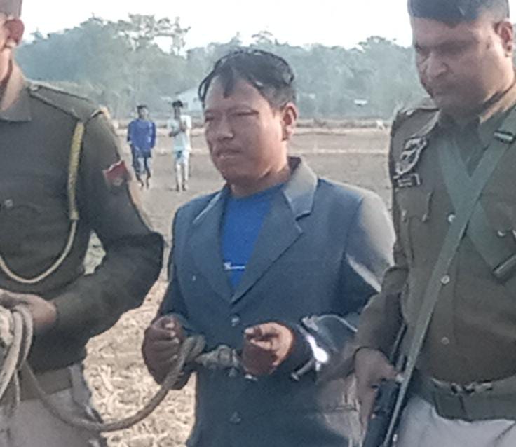 যোৱা পাঁচ দিনে সন্ধানহীন নাঁৱৰ পৰা ব্ৰহ্মপুত্ৰত জপিয়াই পলায়ন কৰা কাজিৰঙাৰ গঁড় হত্যাকাৰী চোৰাং চিকাৰীঃ 3 গঁড় হত্যাকাৰী