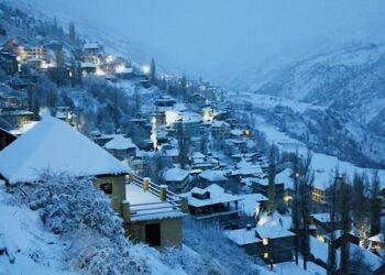 Himachal snowfall I হিমাচলত প্ৰচণ্ড তুষাৰপাতত ৪৭৫ পথ, ব্যাহত বিদ্যুৎ-পানী যোগান
