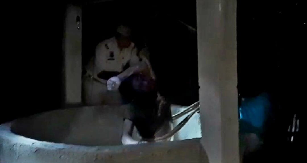 ডিফুত অঘটন!  নাদত পৰি অট'চালকৰ কৰুণ মৃত্যু 