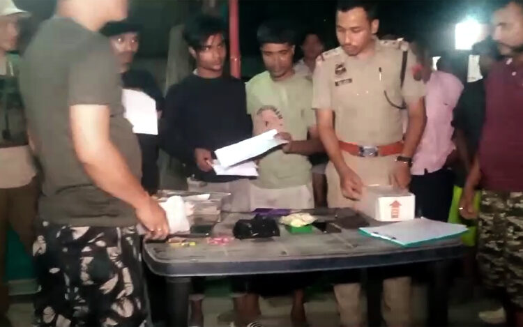 Heroin recovered in Lahorijan : লাহৰিজানত হেৰ'ইনসহ আটক ডিফুৰ যুৱক 1 Heroin recovered in Lahorijan : লাহৰিজানত হেৰ’ইনসহ আটক ডিফুৰ যুৱক