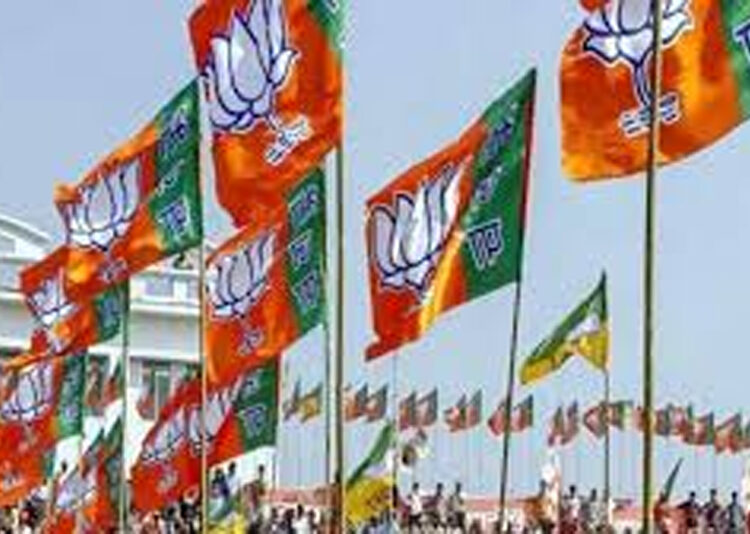 Assembly Elections 2024 I চামগুৰিত তুমুল প্ৰতিদ্বন্দ্বিতা: ঝাৰখণ্ডত ইণ্ডিয়া, মহাৰাষ্ট্ৰত আগবাঢ়ি আছে বিজেপি মিত্ৰজোঁট 1 SC on BJP advertisement case : বিজেপিৰ বিজ্ঞাপন গোচৰত হস্তক্ষেপ নকৰিলে উচ্চতম ন্যায়ালয়ে