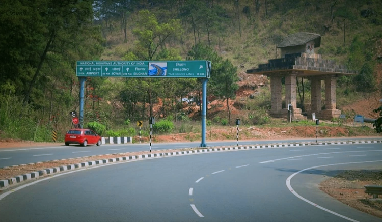 4Lane road from Meghalaya to Assam I মেঘালয়ৰ উমিয়ামৰ পৰা অসমৰ শিলচৰলৈ ৪ লেনযুক্ত পথ, ২৪ হাজাৰ কোটি অনুমোদন 1 4Lane road from Meghalaya to Assam I মেঘালয়ৰ উমিয়ামৰ পৰা অসমৰ শিলচৰলৈ ৪ লেনযুক্ত পথ, ২৪ হাজাৰ কোটি অনুমোদন