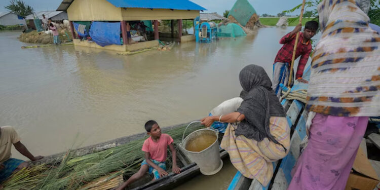 Assam Flood Situations : এতিয়াও বানৰ কবলত ২৭ জিলা, বিগত ২৪ ঘণ্টাত বানত মৃত্যু ৫ জনৰ