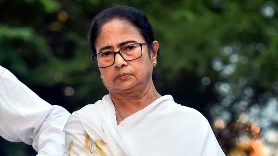 মুখ্যমন্ত্ৰী মমতা বেনাৰ্জীক হত্যাৰ ভাবুকি দিয়াৰ অভিযোগত তালতলাৰ পৰা এজন ব্যক্তিক গ্ৰেপ্তাৰ
