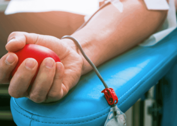 Blood Donation I ৰক্তদান কৰিবলৈ গৈ বেজীৰ ভয়ত পলাল বিজেপি নেতা !