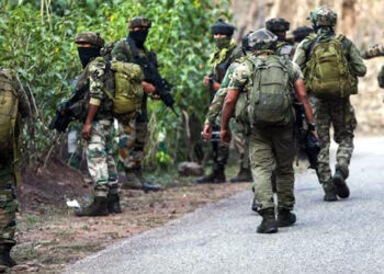 JK Terrorist Attack : নিৰ্বাচনৰ পূৰ্বে পুনৰ উত্তপ্ত কাশ্মীৰ উপত্যকা, সেনা-সন্ত্ৰাসবাদীৰ সংঘৰ্ষ 2 JK Terrorist Attack : নিৰ্বাচনৰ পূৰ্বে পুনৰ উত্তপ্ত কাশ্মীৰ উপত্যকা, সেনা-সন্ত্ৰাসবাদীৰ সংঘৰ্ষ