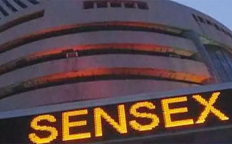 Sensex : প্ৰথমবাৰৰ বাবে ৮৫ হাজাৰত উপনীত ছেন্সেক্স সূচাংক, অভিলেখ ভংগ নিফ্টিৰো 1 Sensex : প্ৰথমবাৰৰ বাবে ৮৫ হাজাৰত উপনীত ছেন্সেক্স সূচাংক, অভিলেখ ভংগ নিফ্টিৰো