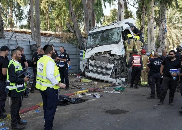 One Killed, Dozens Injured in Suspected Terror Attack at Israeli Bus Stop