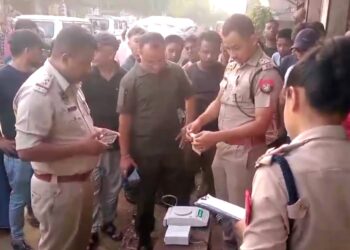 Woman supplier arrested with heroin in Balijan, Khatkhati :