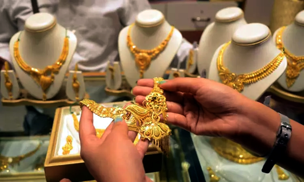 Today’s Gold Plunge : Gold Prices Dip to Rs 76,900, Silver Tumbles to Rs 94,900 3 Gold Prices Dip to Rs 76,900, Silver Tumbles to Rs 94,900