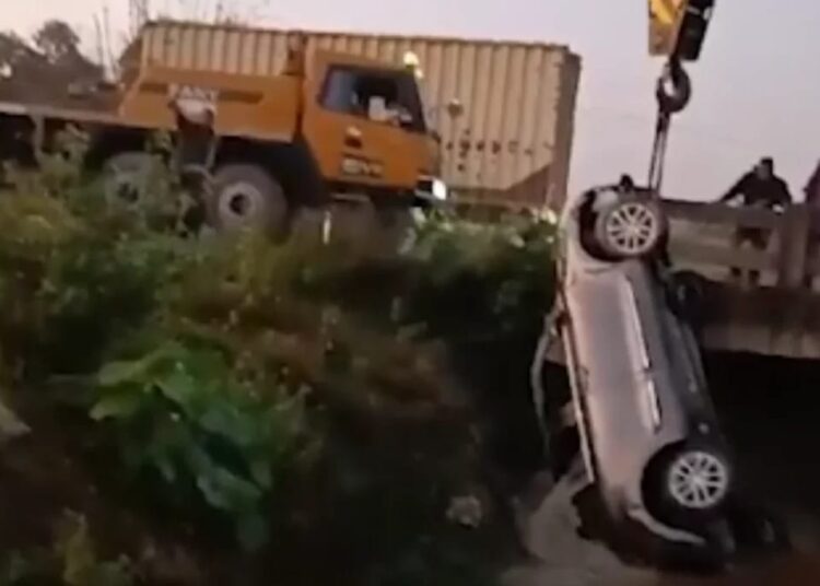 Tragic Loss I Heartbreaking Accident Claims Four Lives, Including Child, on Assam’s Dibrugarh-Tinsukia Bypass