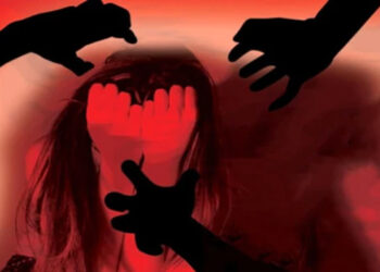 Student gang rape : দলবদ্ধ ধৰ্ষণৰ ভিডিঅ’ কৰি ব্লেকমেইল, চাৰি সহপাঠীৰ নাম মাতৃক কৈ আত্মহত্যা কিশোৰীৰ