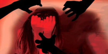 Student gang rape : দলবদ্ধ ধৰ্ষণৰ ভিডিঅ’ কৰি ব্লেকমেইল, চাৰি সহপাঠীৰ নাম মাতৃক কৈ আত্মহত্যা কিশোৰীৰ