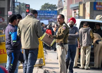 Bomb Threat : পৰীক্ষা বন্ধ কৰাৰ বাবেই ২৩ খন বিদ্যালয়ত বিস্ফোৰণৰ ভাবুকি, দিল্লীত গ্ৰেপ্তাৰ দ্বাদশ শ্ৰেণীৰ ছাত্ৰ 2 Bomb Threat : পৰীক্ষা বন্ধ কৰাৰ বাবেই ২৩ খন বিদ্যালয়ত বিস্ফোৰণৰ ভাবুকি, দিল্লীত গ্ৰেপ্তাৰ দ্বাদশ শ্ৰেণীৰ ছাত্ৰ