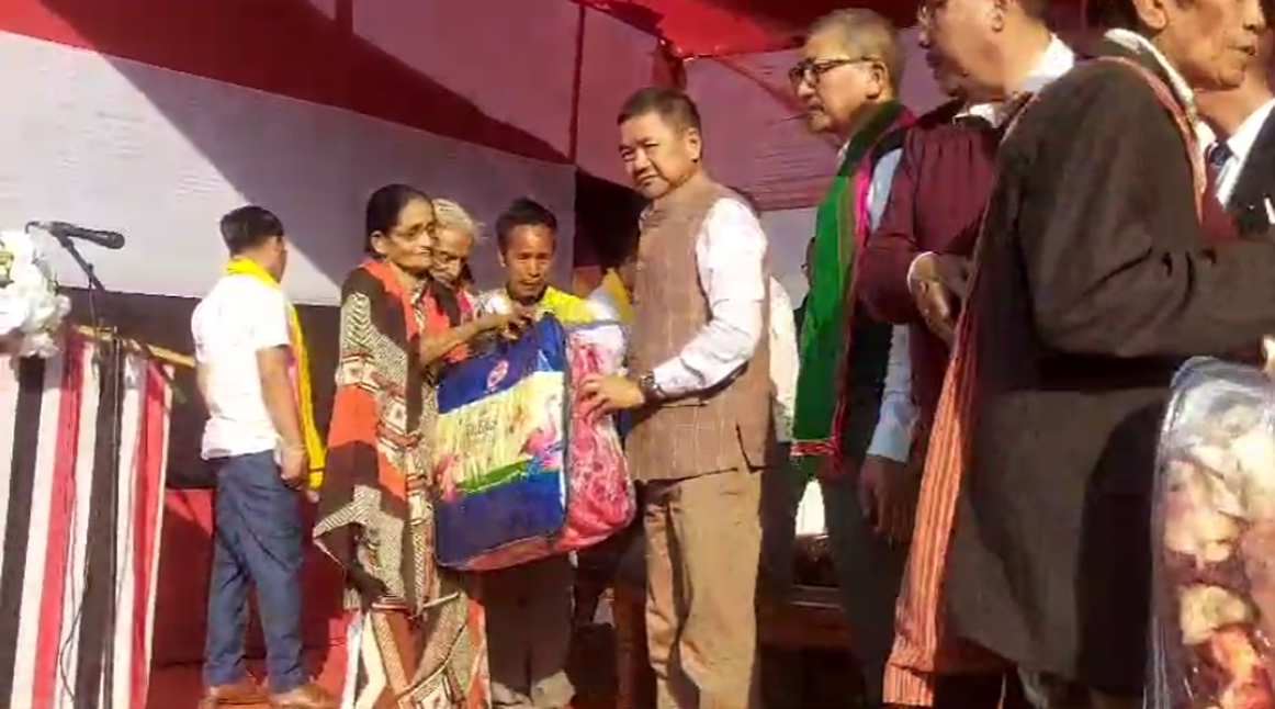 ধনশিৰিত ৰাজহুৱা মত-বিনিময়ত অংশগ্ৰহণ CEM তুলিৰাম ৰংহাঙৰ