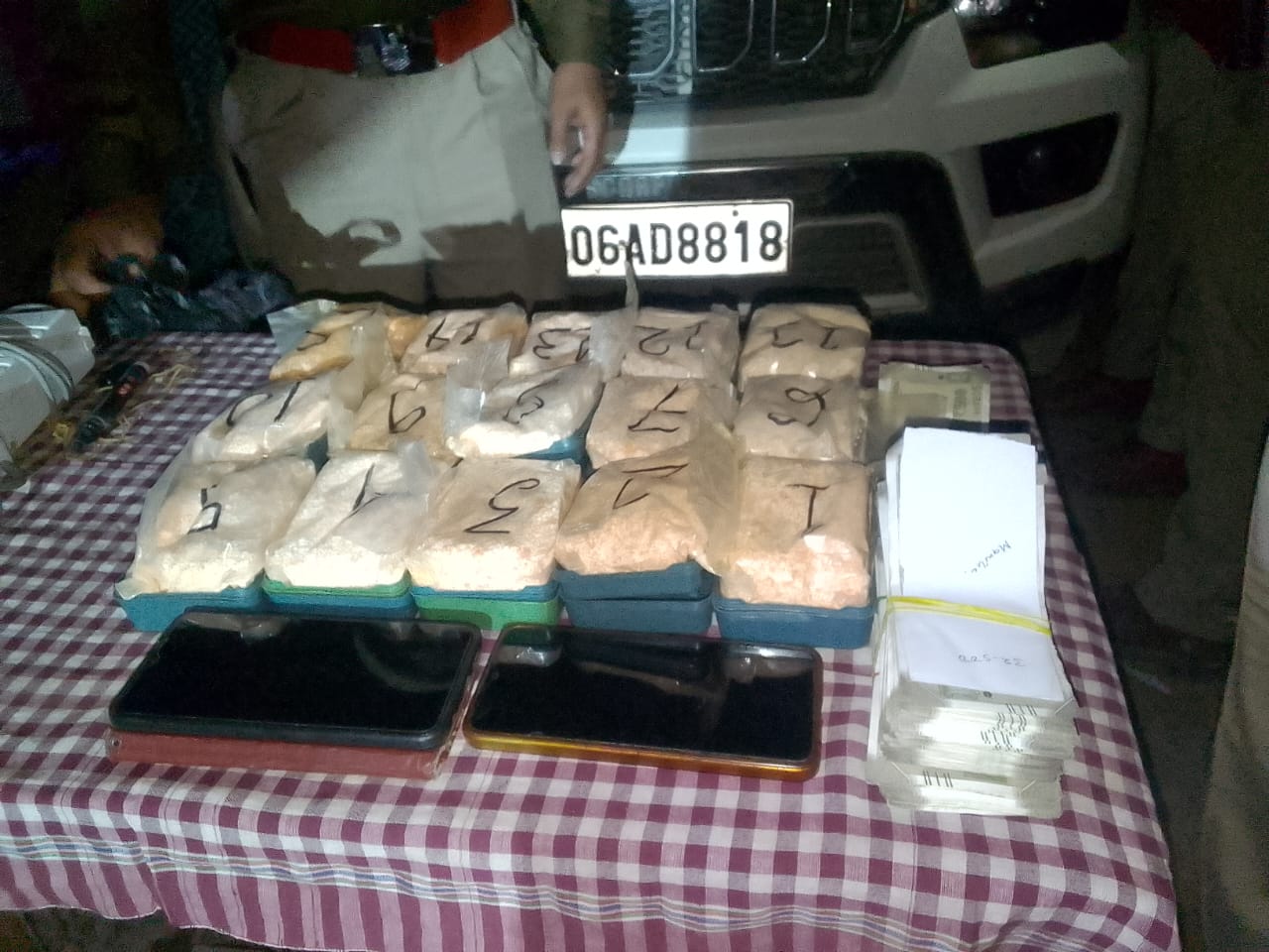 খটখটীত আৰক্ষীৰ অভিযান: ১৫৭ গ্ৰাম হেৰইন আৰু ৪ মহিলাৰ সৈতে সৰবৰাহকাৰী আটক