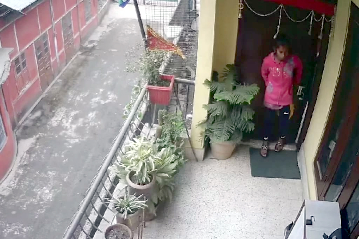 Young Girl Allegedly Steals Mobile from Home in Guwahati’s Bharalumukh