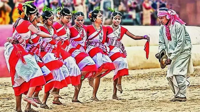 Assam Govt Jhumoir Binondia : ২৪ ফেব্ৰুৱাৰীত প্ৰধানমন্ত্ৰীৰ উপস্থিতিত চাহ জনগোষ্ঠীয়ে গঢ়িব অভিলেখ, মুখ্যমন্ত্ৰীৰ প্ৰস্তুতি পৰ্যালোচনা 1 Assam Govt Jhumoir Binondia : ২৪ ফেব্ৰুৱাৰীত প্ৰধানমন্ত্ৰীৰ উপস্থিতিত চাহ জনগোষ্ঠীয়ে গঢ়িব অভিলেখ, মুখ্যমন্ত্ৰীৰ প্ৰস্তুতি পৰ্যালোচনা