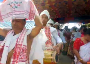 Holi Celebrations : ডিফু নামঘৰ সমন্বয়ৰক্ষীৰ উদ্যোগত দিনযোৰা কাৰ্যসূচীৰে শ্ৰীশ্ৰী কৃষ্ণ দৌল উৎসৱ উদযাপন
