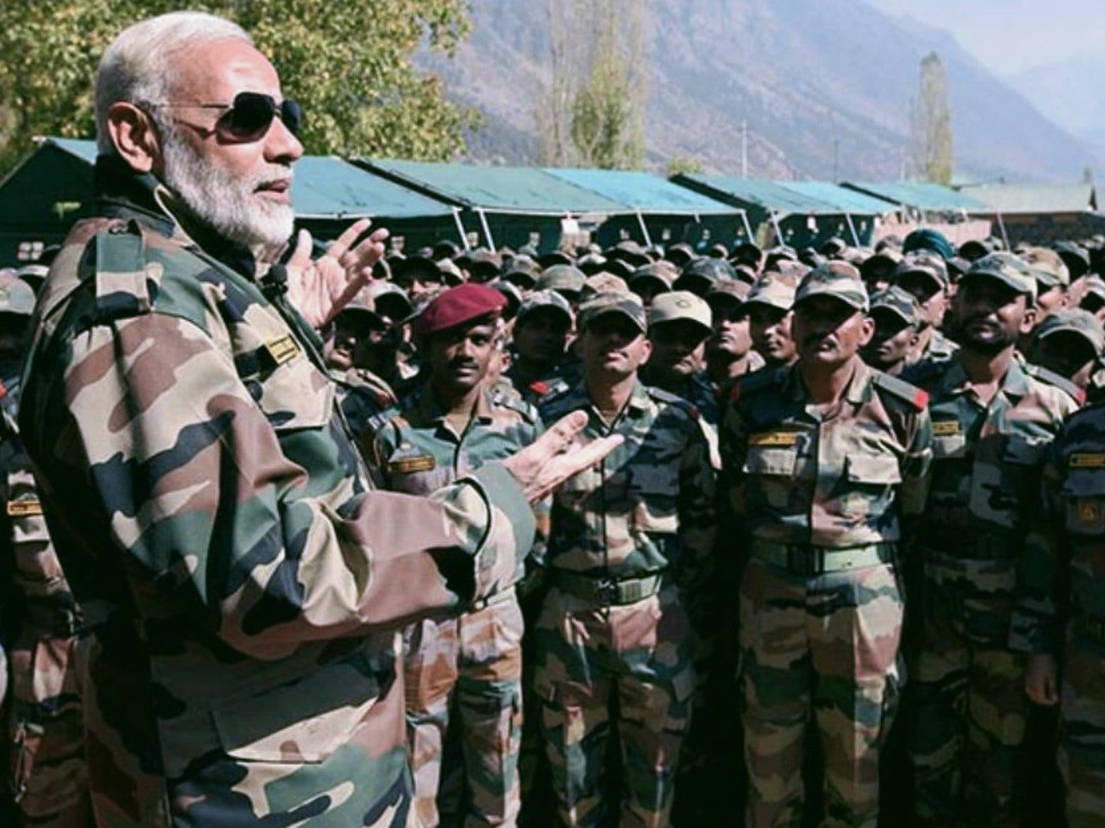 PM Modi to Indian Army I যি কৰিব লাগে তাকেই কৰক, চাৰি সেনাপ্ৰধানক ‘সম্পূৰ্ণ স্বাধীনতা’ প্ৰদান প্ৰধানমন্ত্ৰীৰ 3 PM Modi to Indian Army I