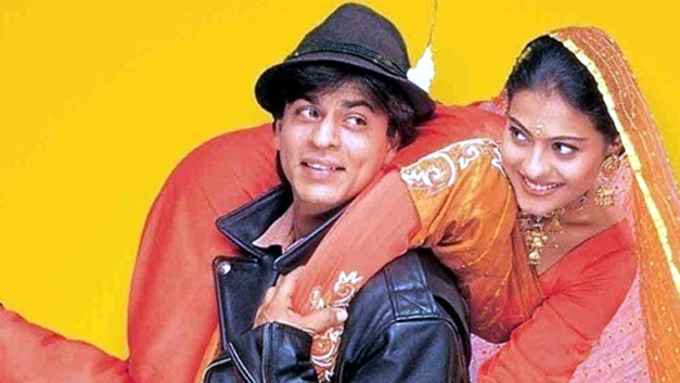 Shahrukh Kajal Statue : এইবাৰ লণ্ডনত শ্বাহৰুখ-কাজলৰ প্ৰতিমূৰ্তি 1 Shahrukh Kajal Statue : এইবাৰ লণ্ডনত শ্বাহৰুখ-কাজলৰ প্ৰতিমূৰ্তি