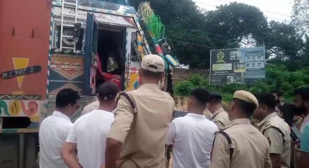 খটখটীত প্ৰায় ৫ কোটি টকাৰ সন্দেহযুক্ত মৰফিনসহ আটক সৰবৰাহকাৰী: