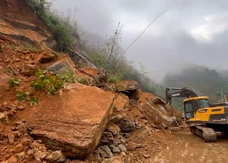 Heavy rainfall in Mizoram has caused landslides on NH-6, disrupting traffic