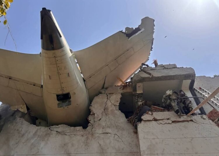 Air India plane crash I বিমান যাত্ৰা নকৰাকৈয়ে ঘটিল মৃত্যু, চিকিৎসকৰ হোষ্টেলতে পৰিল ধ্বংসপ্ৰাপ্ত বিমান