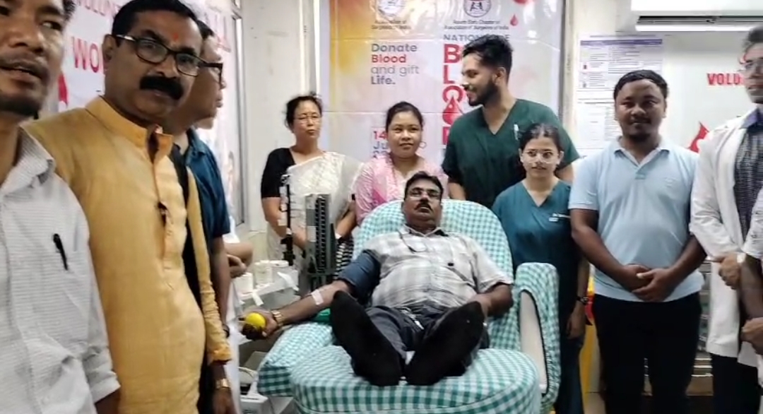 World Blood Donor Day I ডিফু চিকিৎসা মহাবিদ্যালয় আৰু হাস্পাতালত বিশ্ব ৰক্ত দাতা দিৱস উদযাপন 3 World Blood Donor Day I