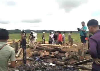 অসম-মেঘালয় সীমান্ত উত্তেজনা : ৰঙা চন্দন ৰোপনক কেন্দ্ৰ কৰি কাৰ্বি-খাছীৰ মাজত সংঘাত