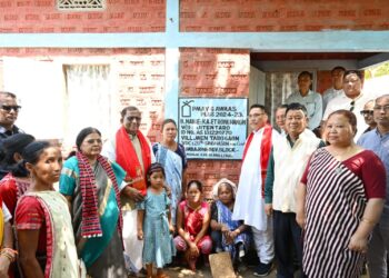 দুদিনীয়া কাৰ্বি আংলং ভ্ৰমণ সামৰি ৰাজভৱনলৈ উভতিল ৰাজ্যপাল লক্ষ্মণ প্ৰসাদ আচাৰ্য