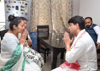 Zubeen Garg I জুবিন গাৰ্গলৈ শ্ৰদ্ধাঞ্জলি কেন্দ্ৰীয় মন্ত্ৰী জ্যোতিৰাদিত্য সিন্ধিয়াৰ, বাসগৃহত সাক্ষাৎ গৰিমা আৰু পিতৃক