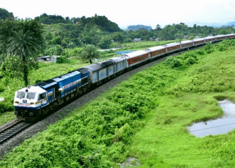 India Bhutan traine line । বংগ আৰু অসমৰ মাজেৰে ৰে'লপথেৰে সংযোগ কৰা হ’ব ভাৰত আৰু ভূটানক 1 India Bhutan traine line । বংগ আৰু অসমৰ মাজেৰে ৰে’লপথেৰে সংযোগ কৰা হ’ব ভাৰত আৰু ভূটানক