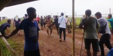 Assam-Meghalaya border : অসম-মেঘালয় সীমান্তৰ তাপাতত ধান কটাক লৈ খাছি-অসমীয়াৰ ভয়াৱহ সংঘর্ষ: আক্ৰমণত এজন নিহত