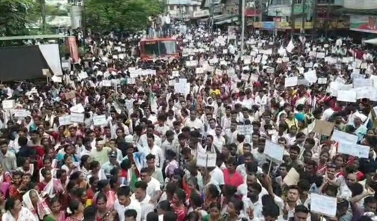 Thousands of Adivasis Unite in Tinsukia Protest; Assam CM Supports Their Cause 1 Thousands of Adivasis Unite in Tinsukia Protest; Assam CM Supports Their Cause