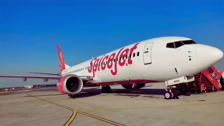 Spicejet : টেক অফৰ কিছু সময়ৰ পিছতে ইঞ্জিনত বিজুতি, দিল্লীত জৰুৰীকালীন অৱতৰণ স্পাইচজেটৰ বিমান 1 Spicejet : টেক অফৰ কিছু সময়ৰ পিছতে ইঞ্জিনত বিজুতি, দিল্লীত জৰুৰীকালীন অৱতৰণ স্পাইচজেটৰ বিমান