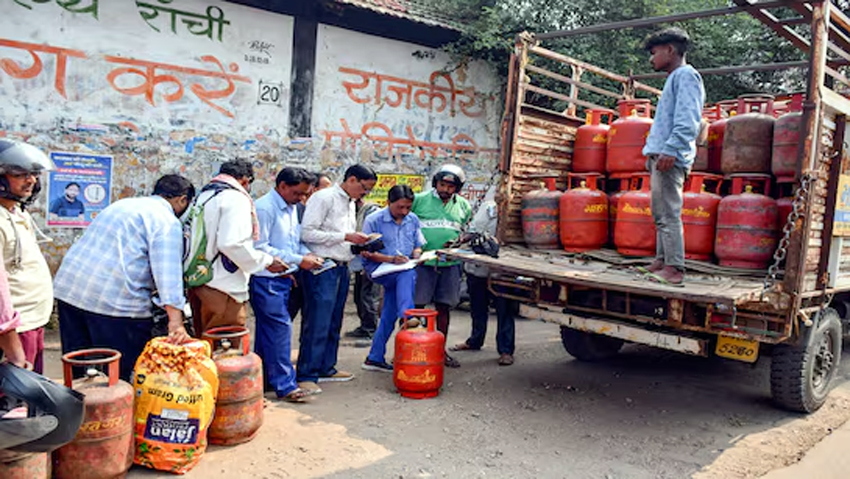 Power crisis : গেছ সংকটৰ সৈতে কোভিড পৰিস্থিতিৰ সৈতে তুলনা : ক’লা ব্যৱসায়িক কঠোৰ বাৰ্তা প্ৰধানমন্ত্ৰীৰ 3 modi1 1 | ASSAM TIMES POST