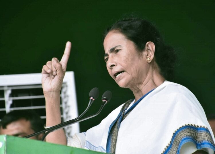 তামিলনাডুত বিজেপিৰ ইস্তাহাৰ একাধিক প্ৰতিশ্ৰুতি । মমতা বেনাৰ্জীয়ে দেখুওৱা পথ অনুসৰণ 1 তামিলনাডুত বিজেপিৰ ইস্তাহাৰ একাধিক প্ৰতিশ্ৰুতি । মমতা বেনাৰ্জীয়ে দেখুওৱা পথ অনুসৰণ