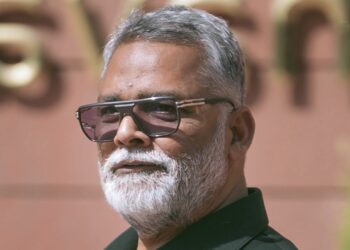 মহিলাৰ ৰাজনৈতিক কেৰিয়াৰ আৰম্ভ হয় নেতাৰ শোৱনি কোঠাত ! পাপ্পু যাদৱৰ মন্তব্যক লৈ বিতৰ্ক 7 মহিলাৰ ৰাজনৈতিক কেৰিয়াৰ আৰম্ভ হয় নেতাৰ শোৱনি কোঠাত ! পাপ্পু যাদৱৰ মন্তব্যক লৈ বিতৰ্ক