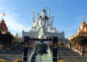 Siddeshwara Swamy Temple : মোক্ষ লাভৰ একমাত্ৰ পথ পূজাৰীৰ ভৰিৰ লাথ, এটা মন্দিৰৰ অনন্য পৰম্পৰা